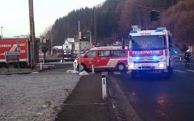 20.02.2015 Aufräumarbeiten nach Verkehrsunfall