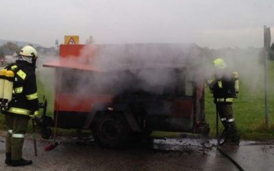 23.10.2013 Brand LKW-Anhänger