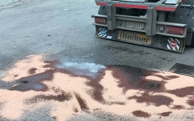 31.12.2019 Ölspur im Betriebsgelände