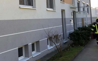 31.03.2021 Eingeschlossene Person in Lift