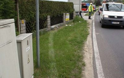 14.05.2012 PKW touchiert Gartenmauer