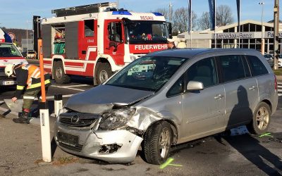 26.12.2015 Verkehrsunfall Aufräumarbeiten