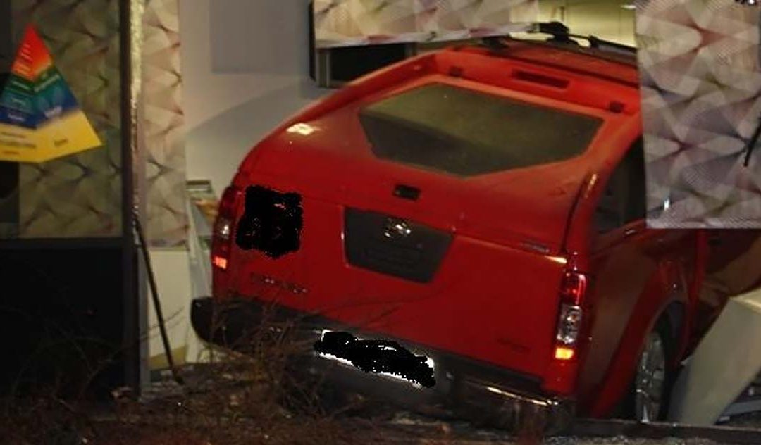 04.02.2012 Auto rast in Raiffeisenbank