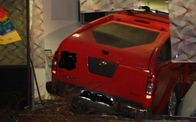 04.02.2012 Auto rast in Raiffeisenbank