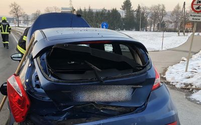 05.02.2019 Aufräumarbeiten nach Verkehrsunfall