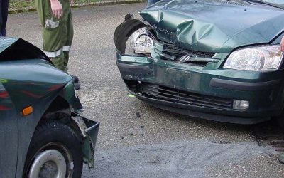 24.03.2012 Aufräumarbeiten nach Verkehrsunfall