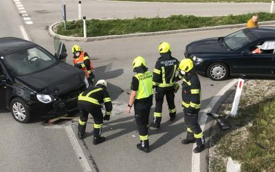 20.05.2021 Aufräumarbeiten nach Verkehrsunfall