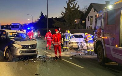 10.02.2022 Verkehrsunfall eingeklemmte Person