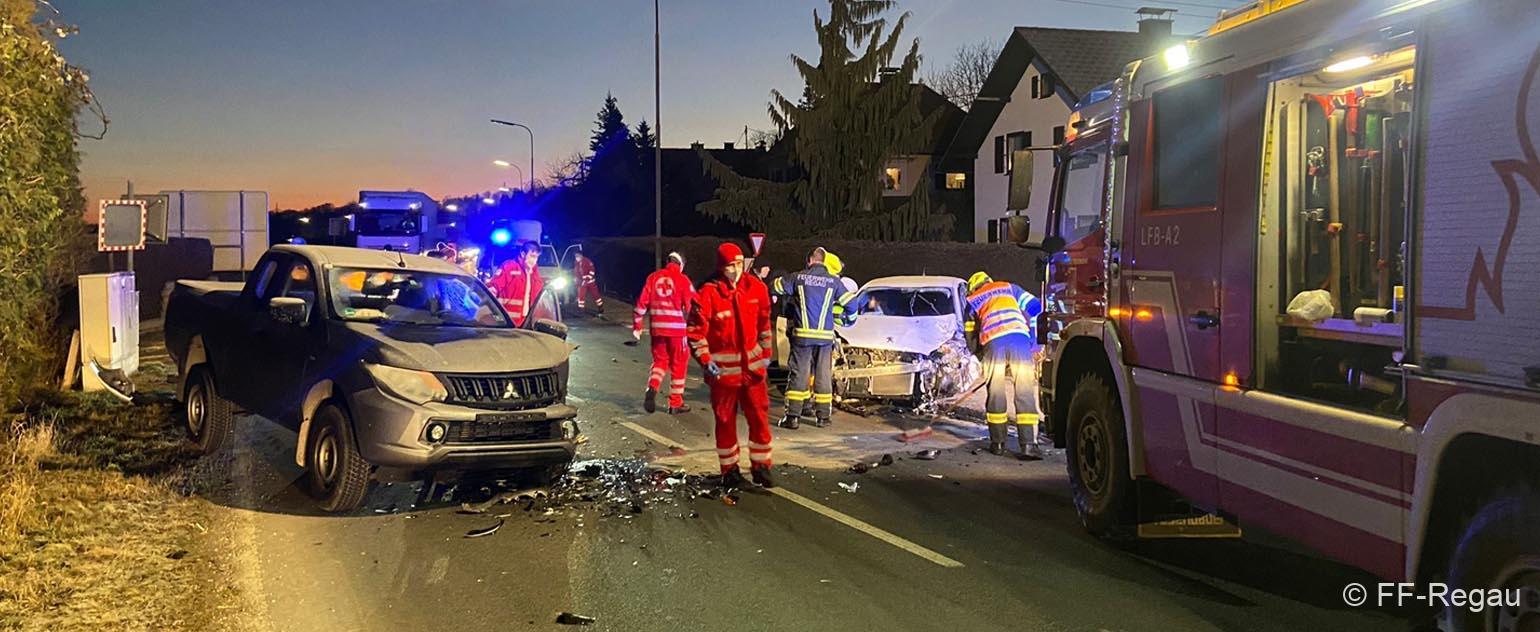 Verkehrsunfall-Preising-eingeklemmte-Person-Intro verkehrsunfall-preising-eingeklemmte-person-intro