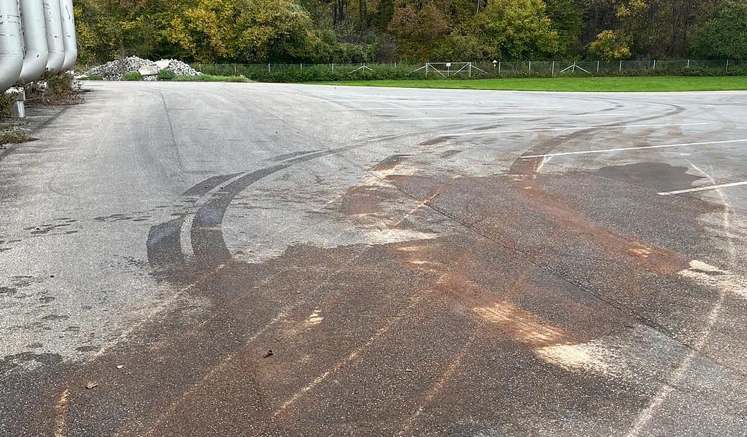 17.10.2022 Ölspur im Betriebsgelände